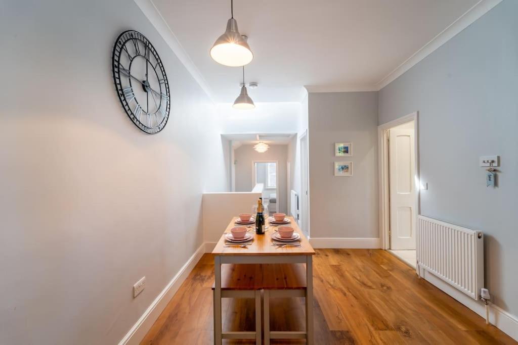 A Beautiful And Stylish 2 Bed Flat Close To Beach Bournemouth Exterior photo